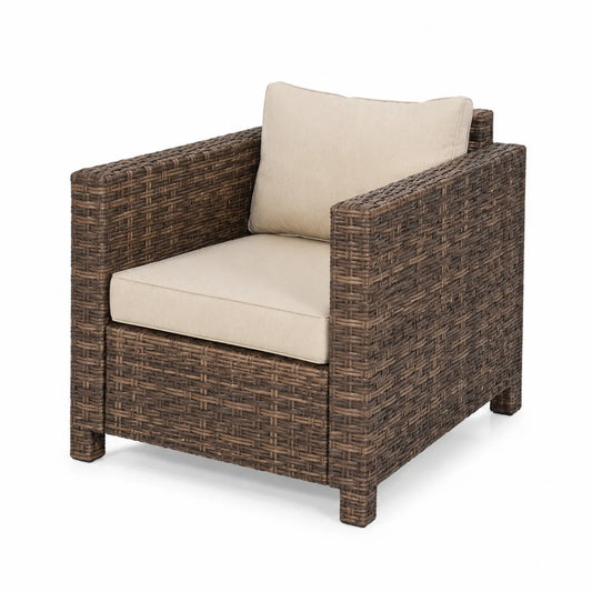 Fauteuil en rotin tressé avec coussins beige
