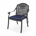 Chaise de jardin en métal noir avec coussin bleu